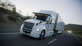 El éxito del primer camión 100% autónomo anuncia el fin de los transportistas