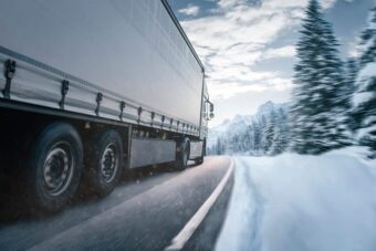 Consejos para Conducir un Camión con Nieve